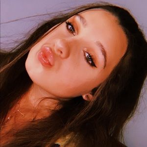 Meet your Posher, Briana